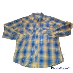 Plaid wrangler snap shirt